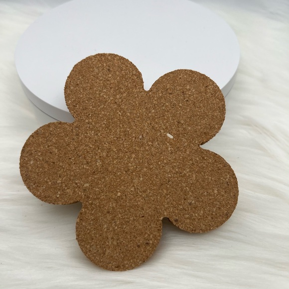 New Daisy Cork Coaster - Picture 2 of 5